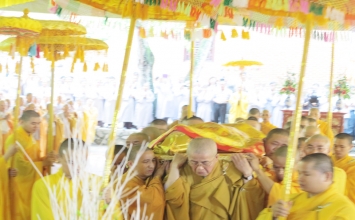 Tp. Huế: Trang nghiêm lễ nhập kim quan HT.Thích Chơn Thiện